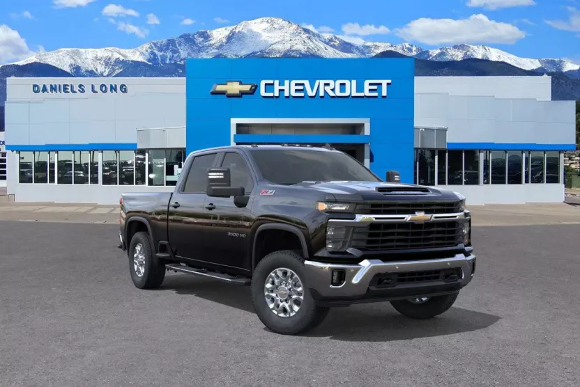 2025 Chevrolet Silverado 3500HD LT photo 1