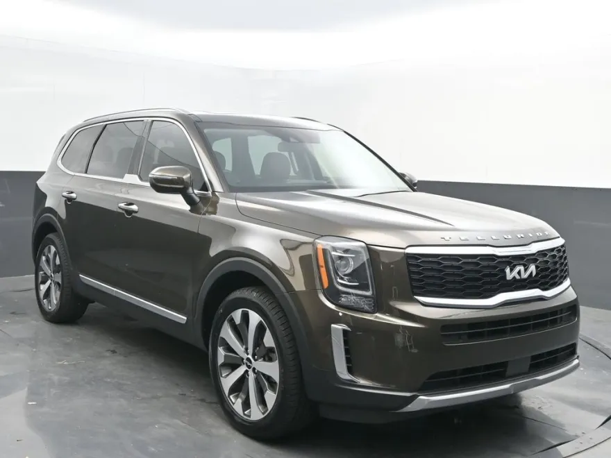 2022 Kia Telluride S photo 1