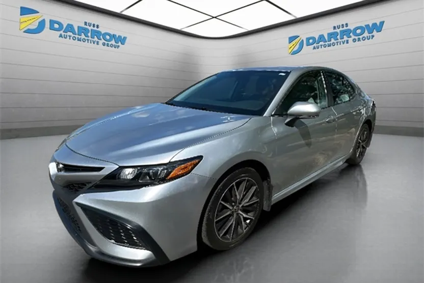 2024 Toyota Camry SE photo 1