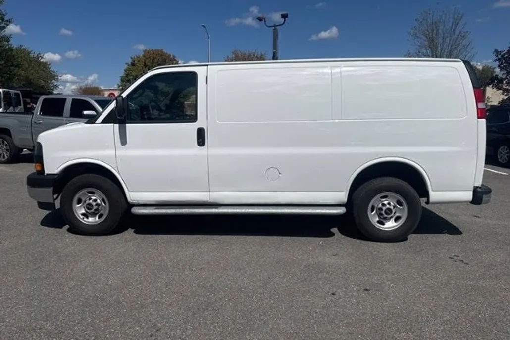 2023 Gmc Savana Cargo 2500 photo 1