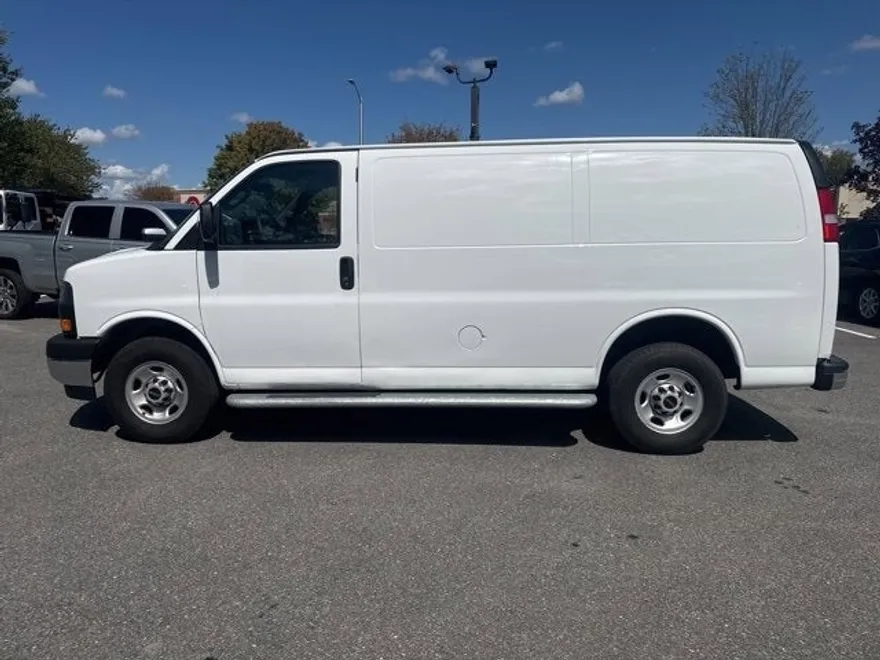 2023 Gmc Savana Cargo 2500 photo 1