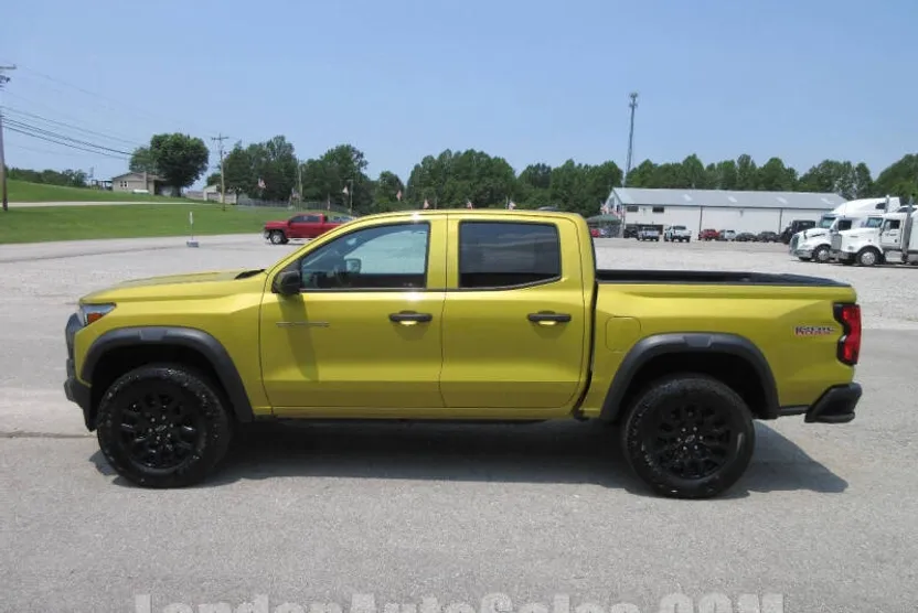 2023 Chevrolet Colorado Trail Boss photo 1