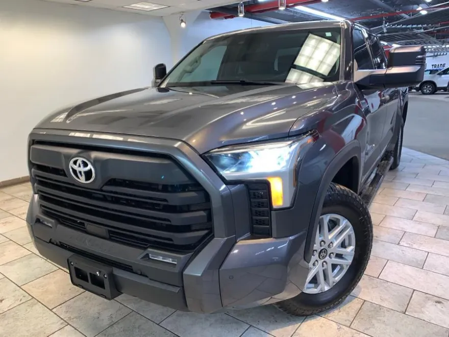 2022 Toyota Tundra SR5 CrewMax photo 1