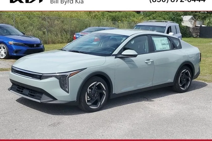 2025 Kia K4 EX photo 1