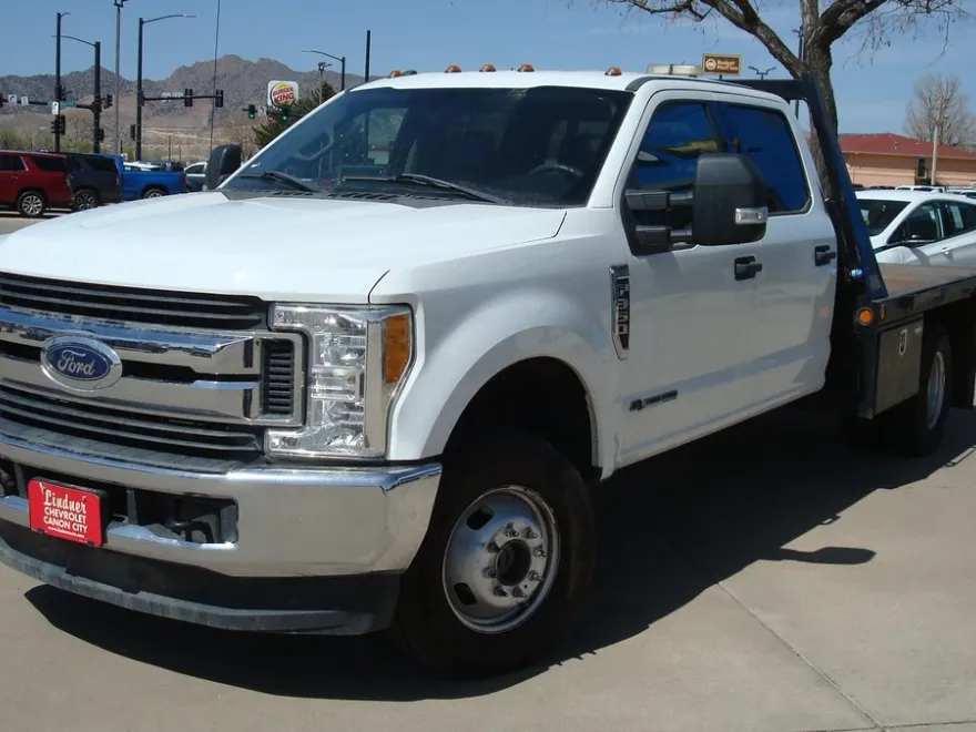 2017 Ford F-350 XLT photo 1