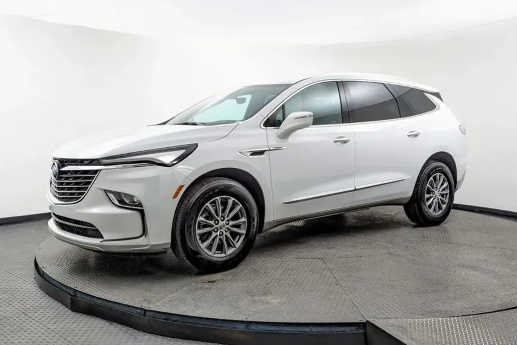 2024 Buick Enclave Premium photo 1
