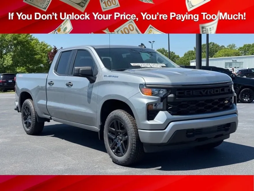 2025 Chevrolet Silverado 1500 Custom photo 1