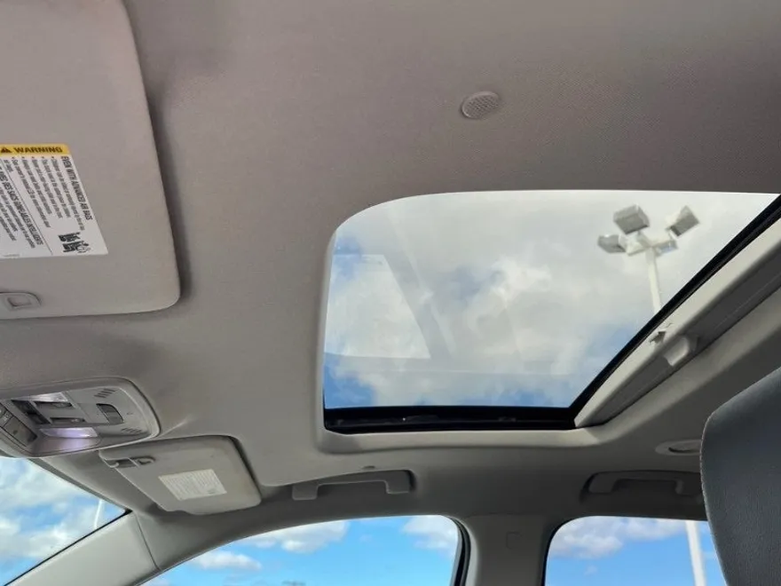 2019 Chevrolet Traverse Premier photo 1