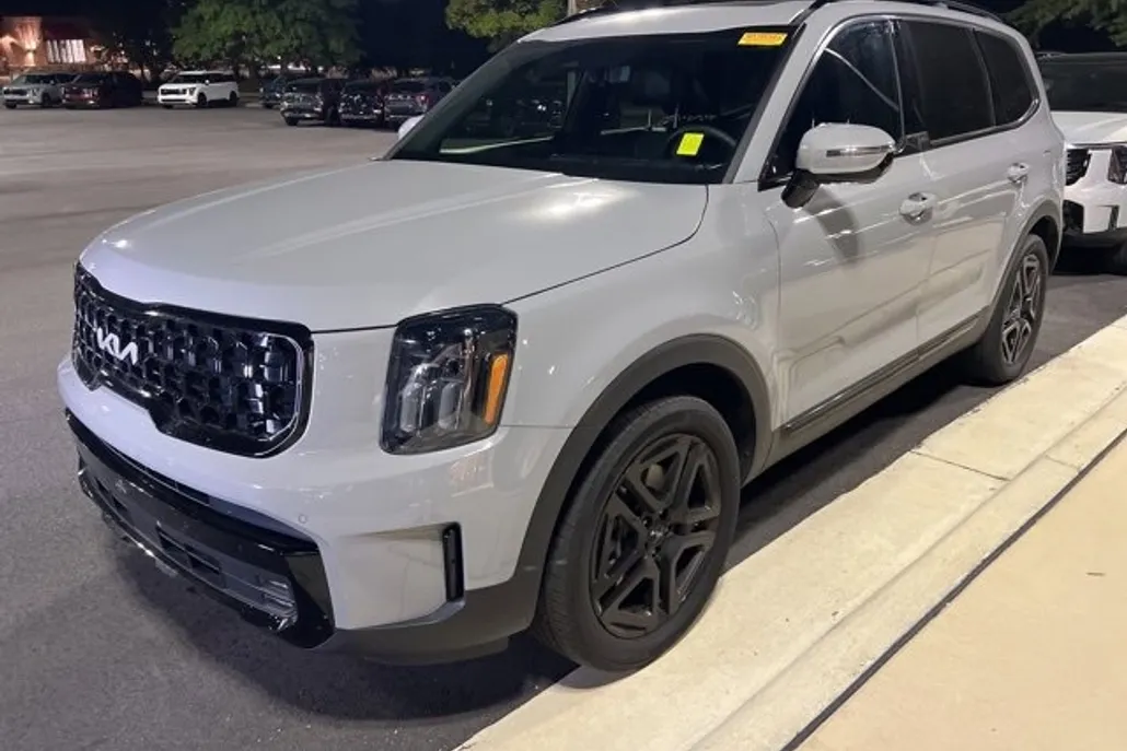 2024 Kia Telluride X-Line photo 1