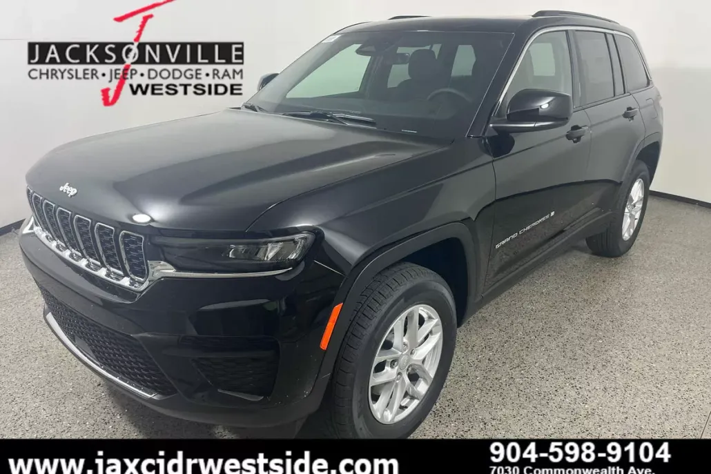 2025 Jeep Grand Cherokee Laredo X photo 1
