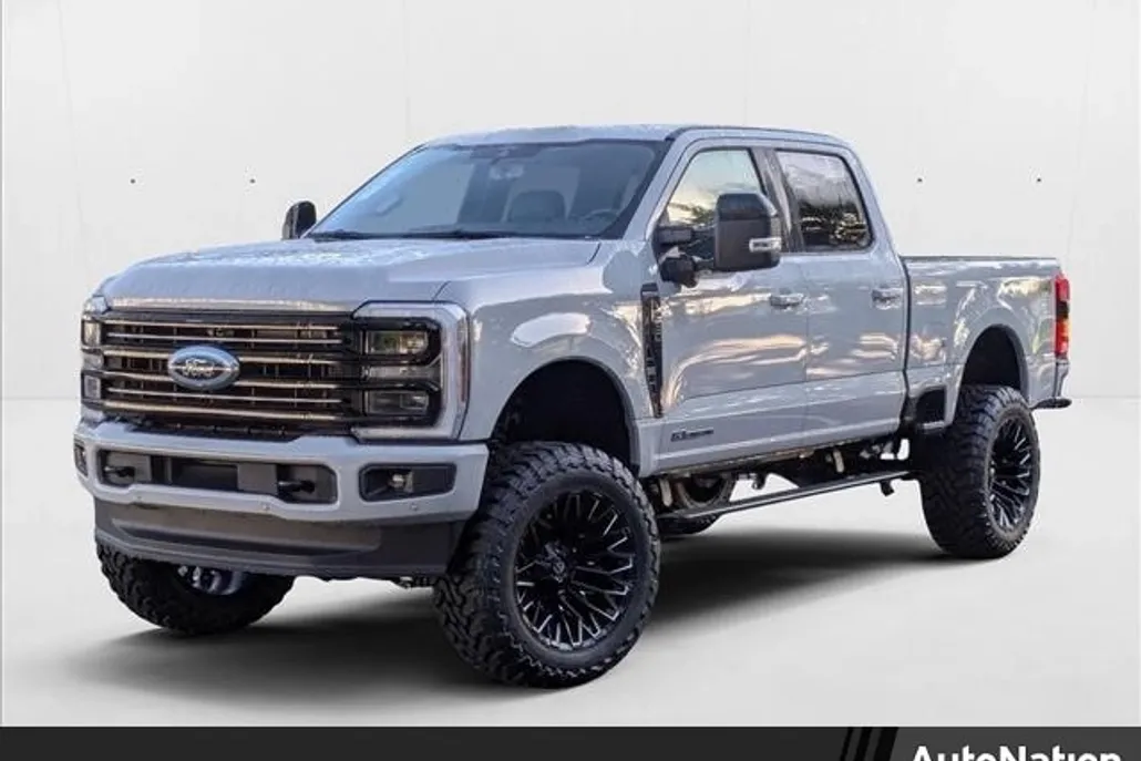 2025 Ford F-250 Platinum photo 1