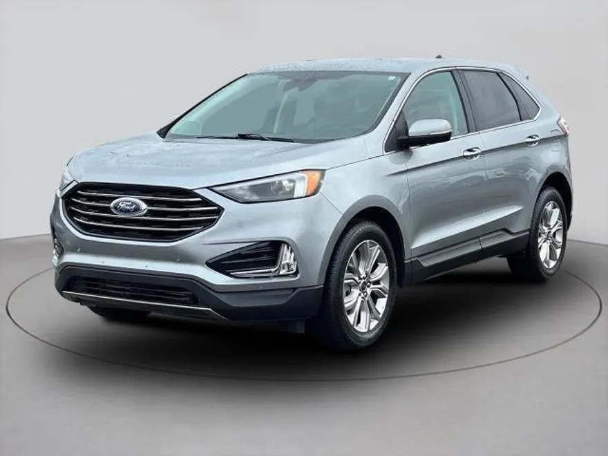 2022 Ford Edge Titanium photo 1