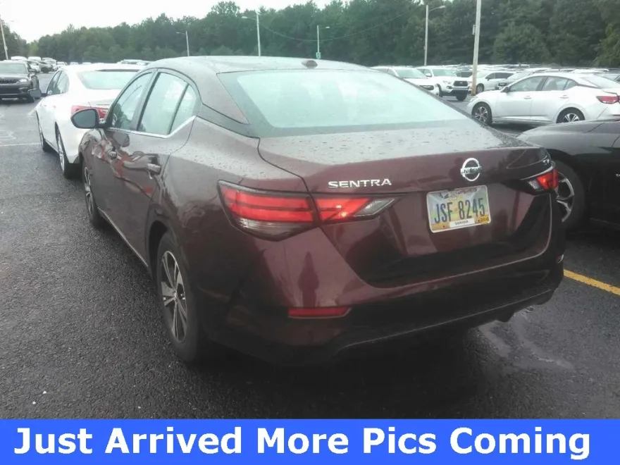 2022 Nissan Sentra SV photo 1