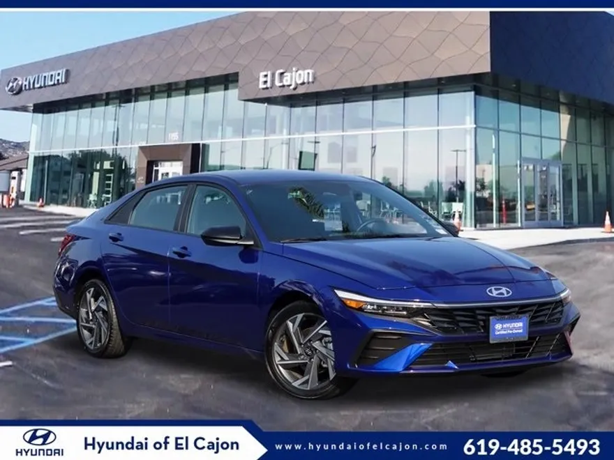 2025 Hyundai Elantra SEL Sport photo 1