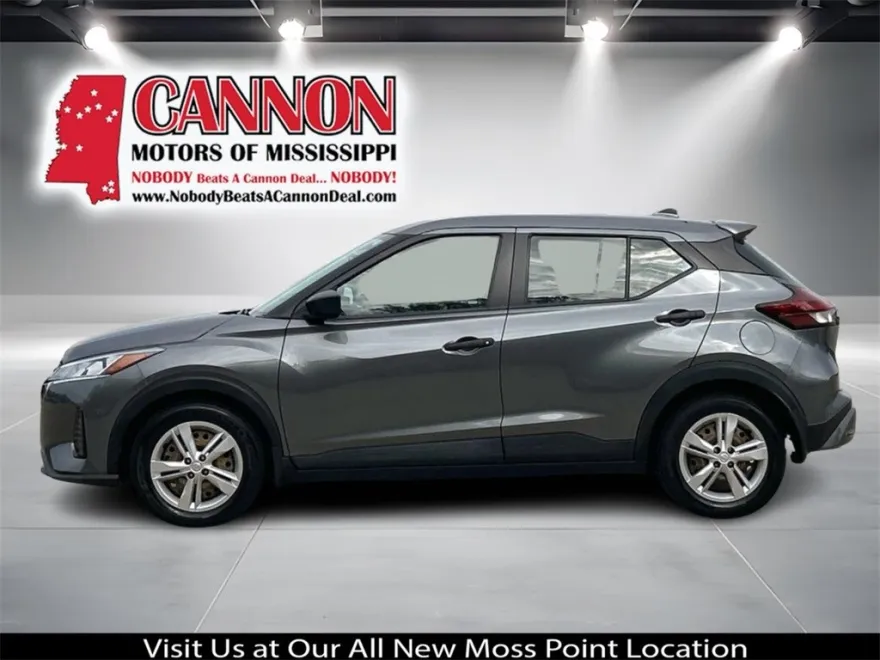 2022 Nissan Kicks S photo 1