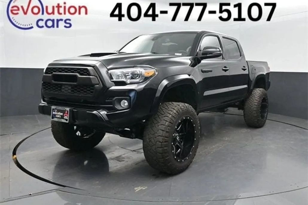 2018 Toyota Tacoma TRD Sport Double Cab V6 photo 1