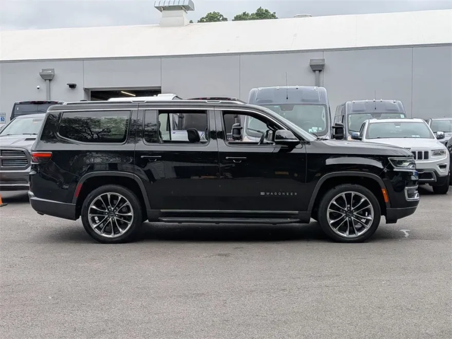 2022 Jeep Wagoneer Series II photo 1