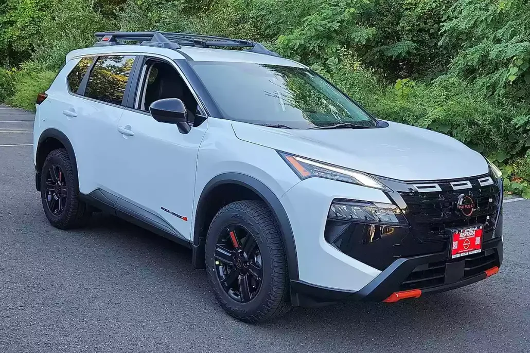 2026 Nissan Rogue SV photo 1