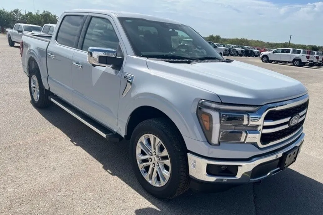 2025 Ford F-150 Lariat photo 1