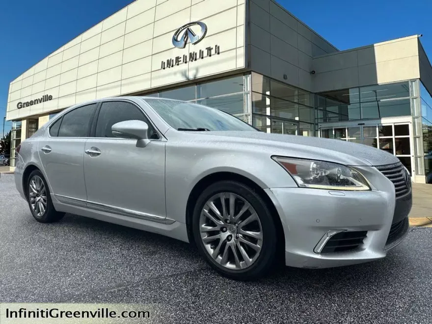 2017 Lexus LS 460 photo 1