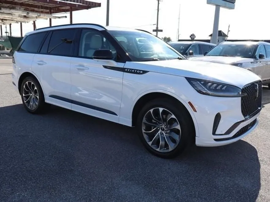 2025 Lincoln Aviator Premiere photo 1