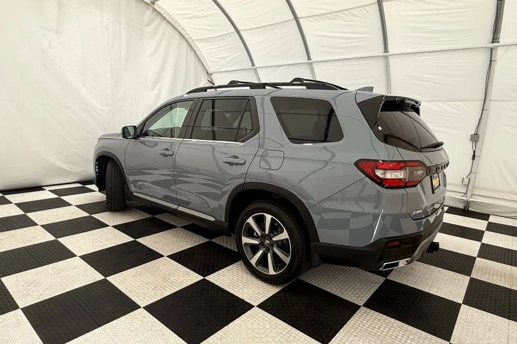 2023 Honda Pilot Elite photo 1