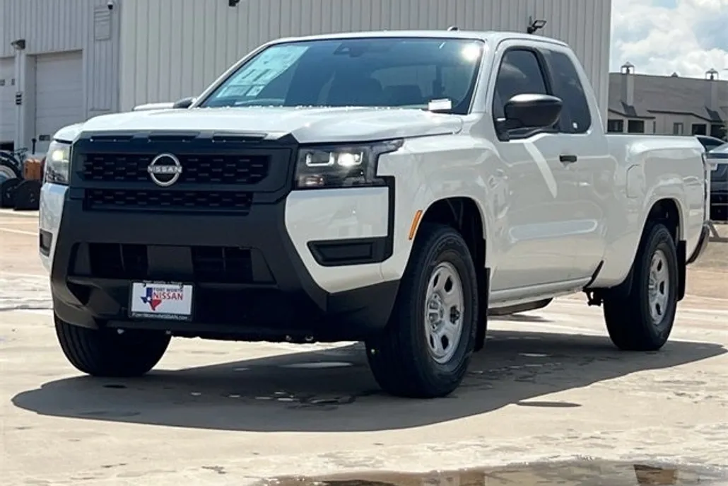 2026 Nissan Frontier King Cab S photo 1