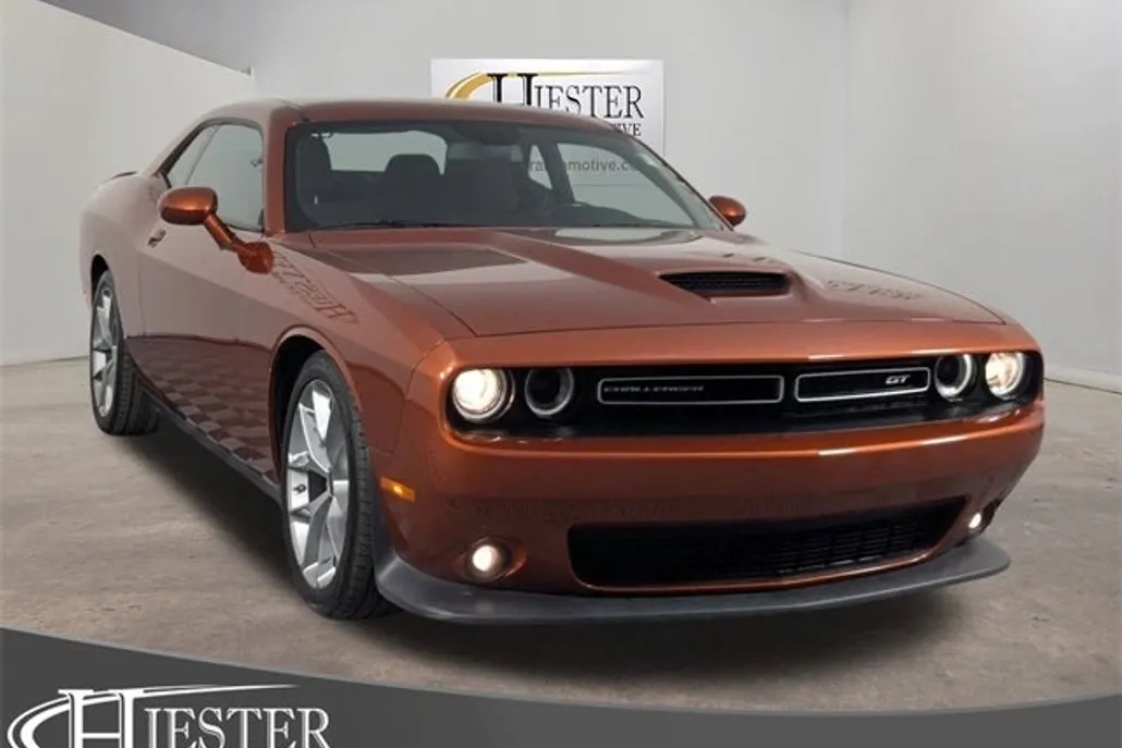 2022 Dodge Challenger GT photo 1