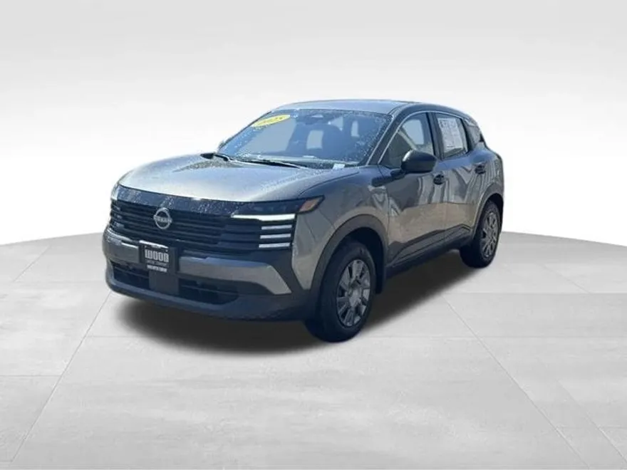 2025 Nissan Kicks S photo 1