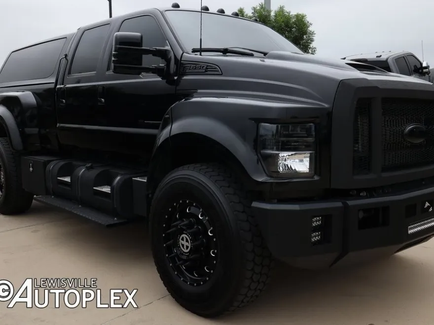 2024 Ford F-650 Base photo 1