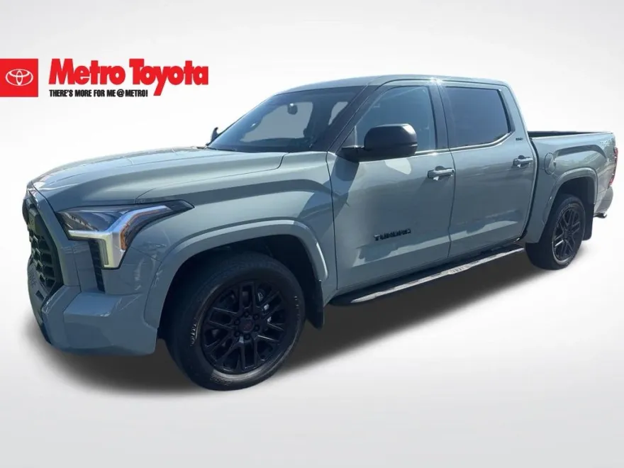 2023 Toyota Tundra SR5 TRD photo 1