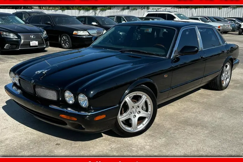 2003 Jaguar XJ XJR Supercharged photo 1