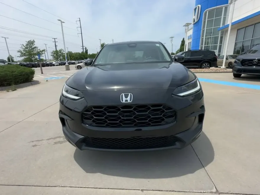 2026 Honda HR-V LX photo 1