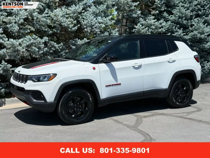 2023 Jeep Compass Trailhawk photo 1
