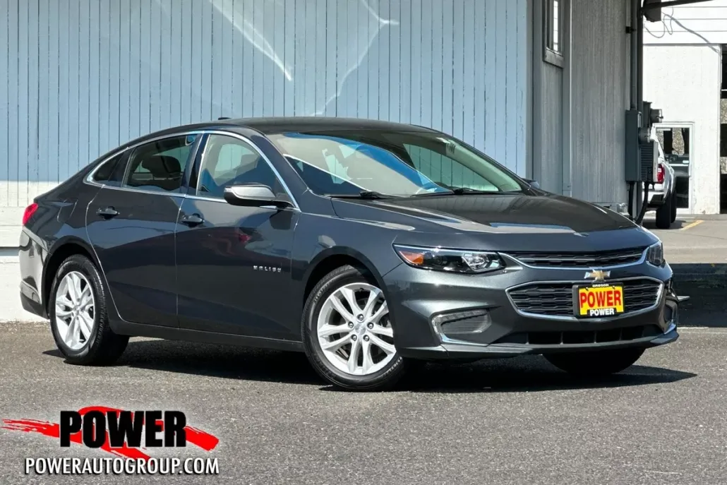 2016 Chevrolet Malibu 1LT photo 1