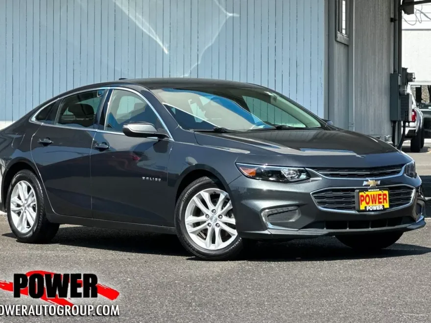 2016 Chevrolet Malibu 1LT photo 1
