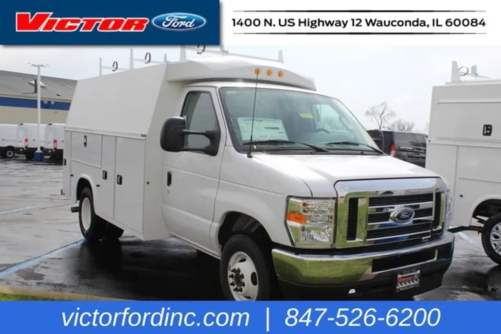 2025 Ford E-350 Base photo 1