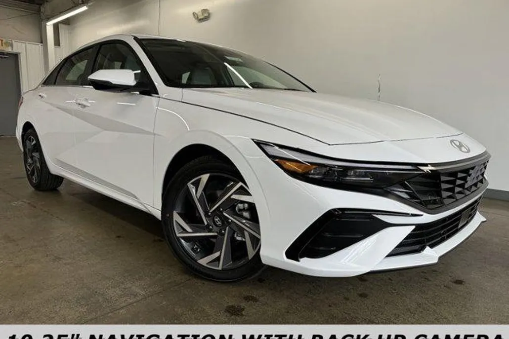 2025 Hyundai Elantra Limited photo 1