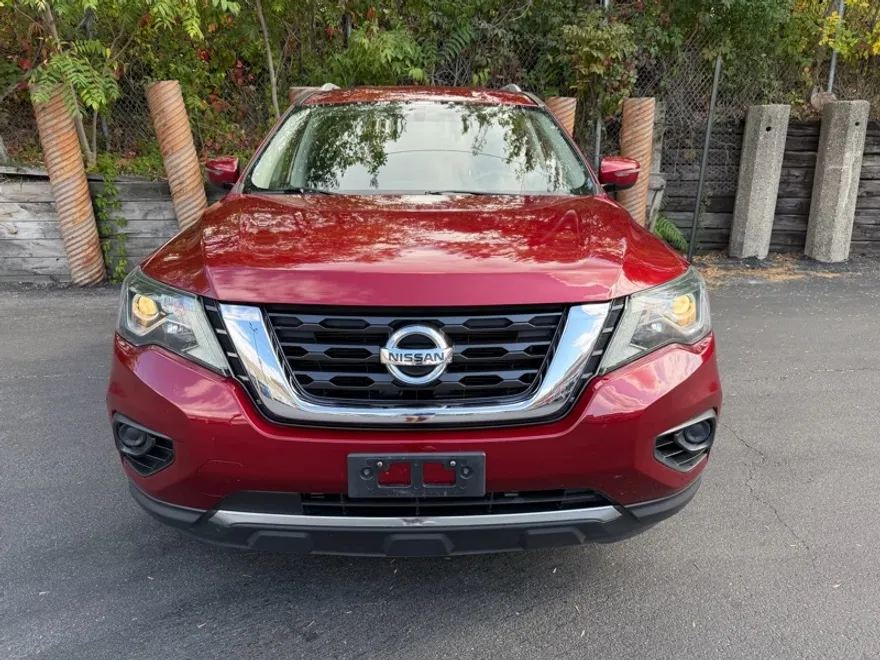 2018 Nissan Pathfinder SV photo 1