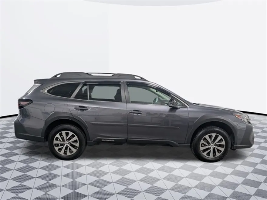 2025 Subaru Outback Premium photo 1