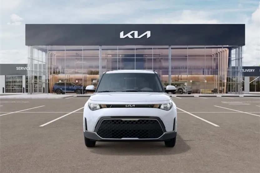 2025 Kia Soul LX photo 1
