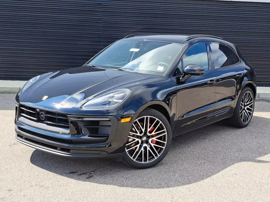 2025 Porsche Macan S photo 1