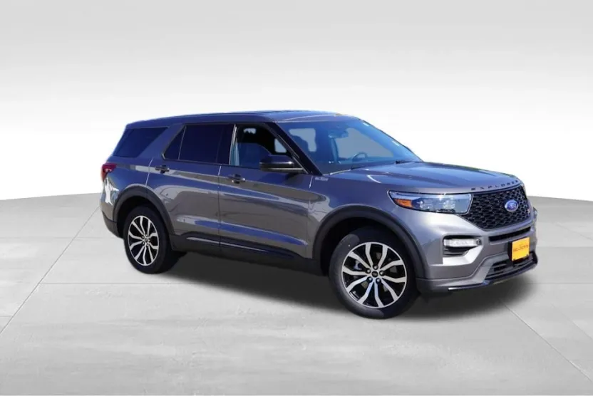 2022 Ford Explorer ST photo 1