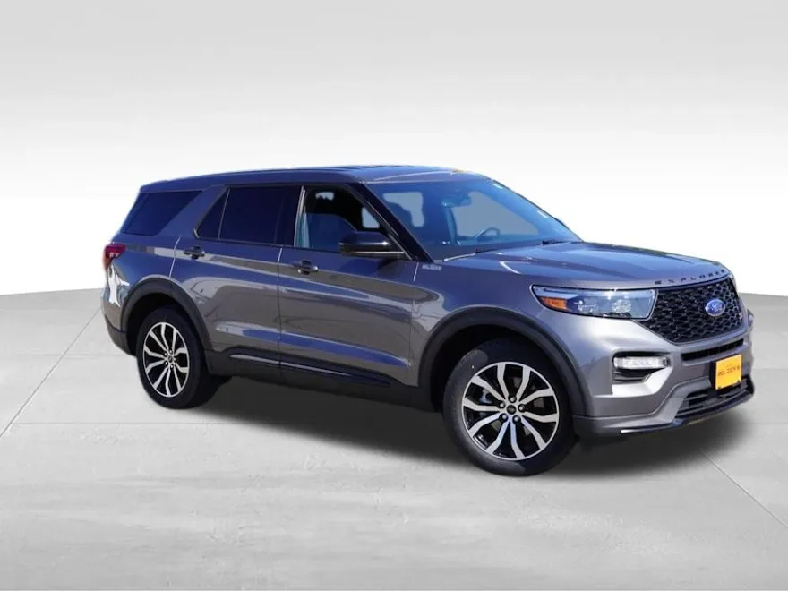 2022 Ford Explorer ST photo 1