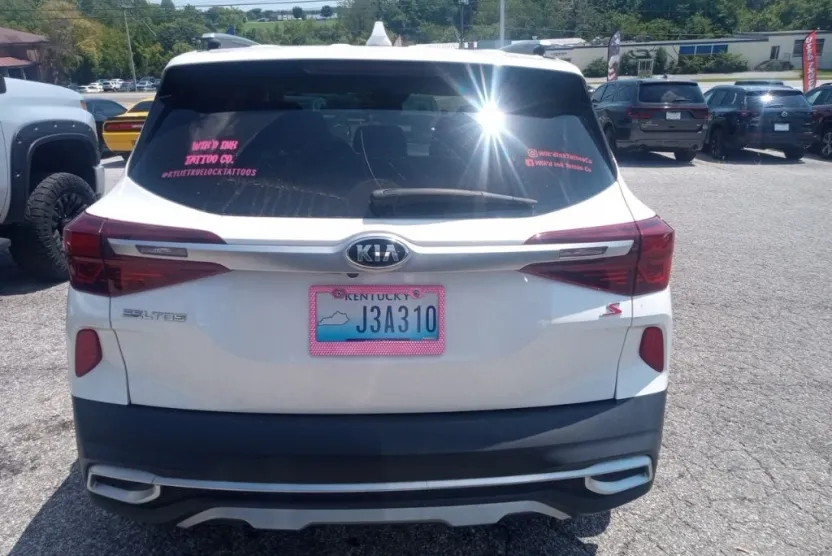 2021 Kia Seltos S photo 1
