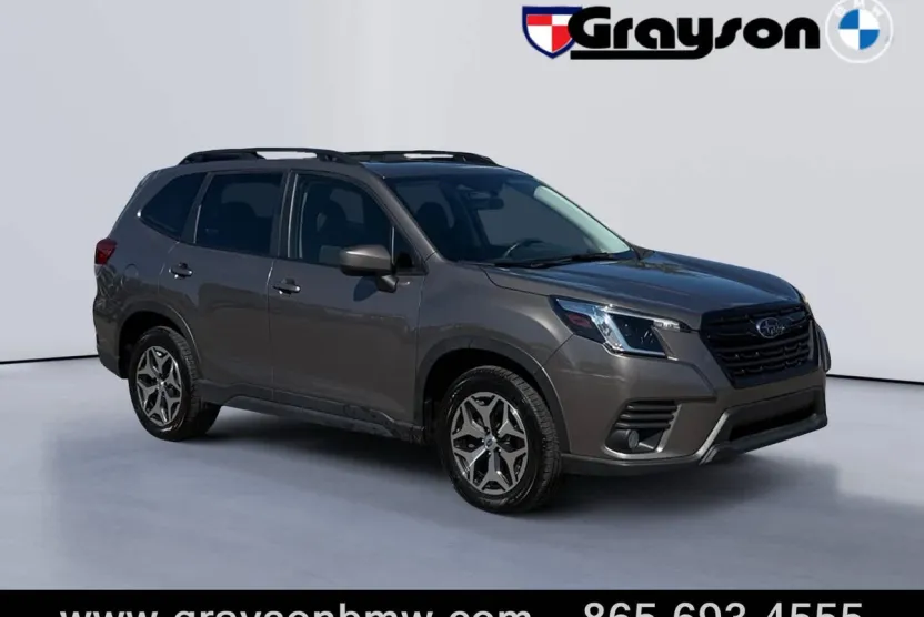 2022 Subaru Forester Premium photo 1