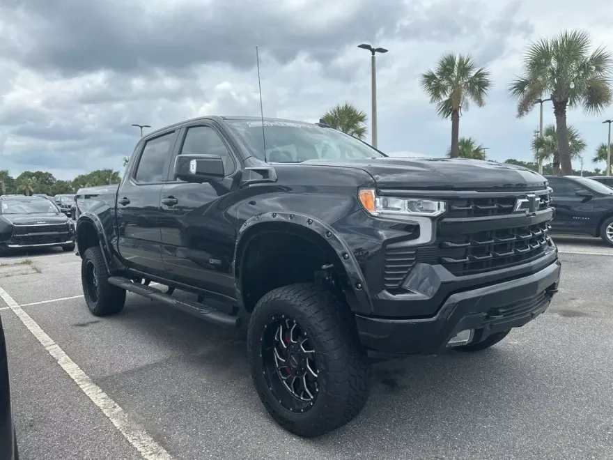 2023 Chevrolet Silverado 1500 RST photo 1