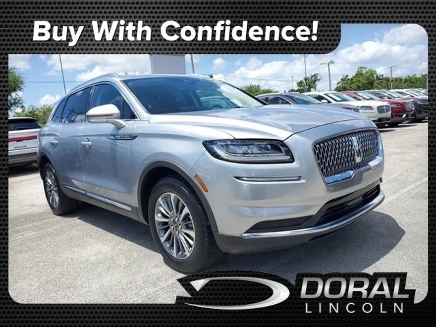 2023 Lincoln Nautilus Standard photo 1