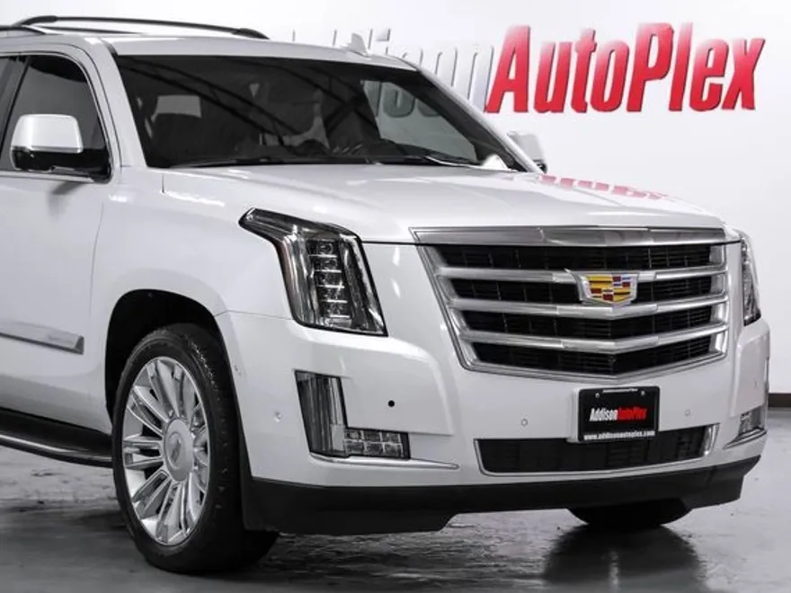 2019 Cadillac Escalade ESV Luxury photo 7