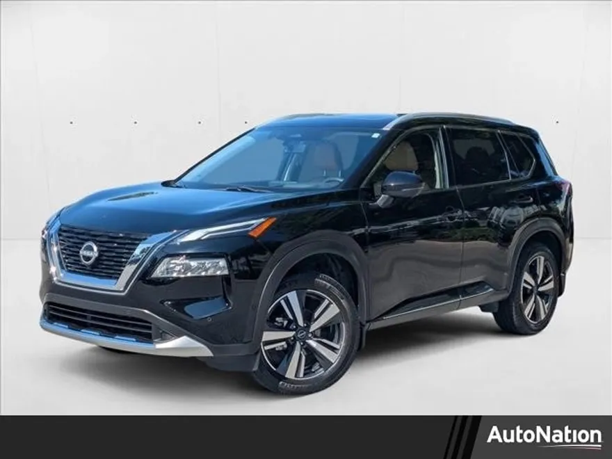 2023 Nissan Rogue Platinum photo 1